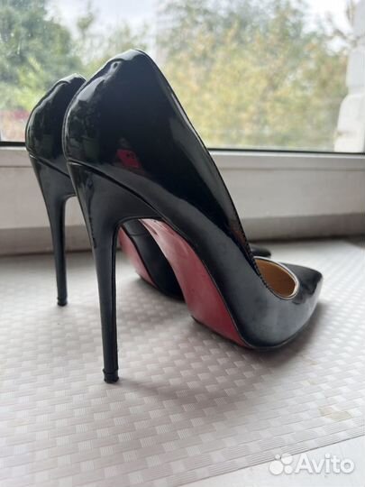 Туфли, босоножки Louboutin Casadei