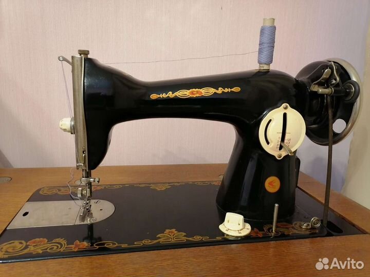 Швейная машина ножная