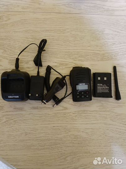 Рация Vector vt 44