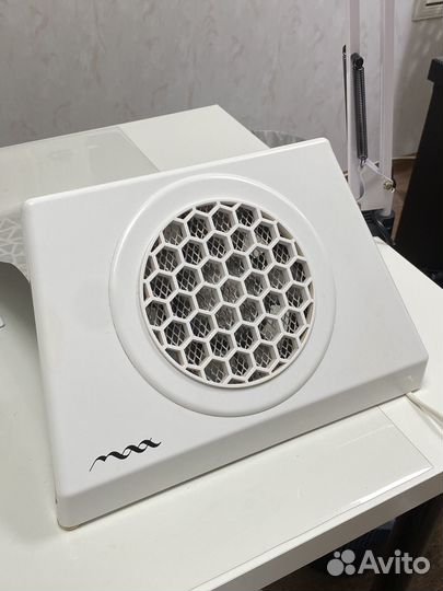 Настольный пылесос для маникюра