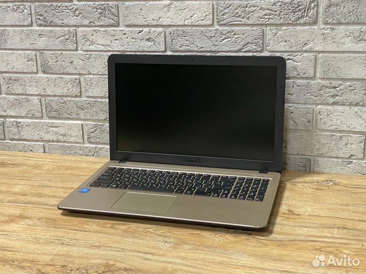 Ноутбук Asus D540N, Intel/4 ядра/4GB/500GB