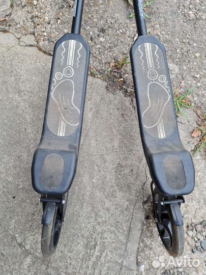 Инерционный самокат трехколесный