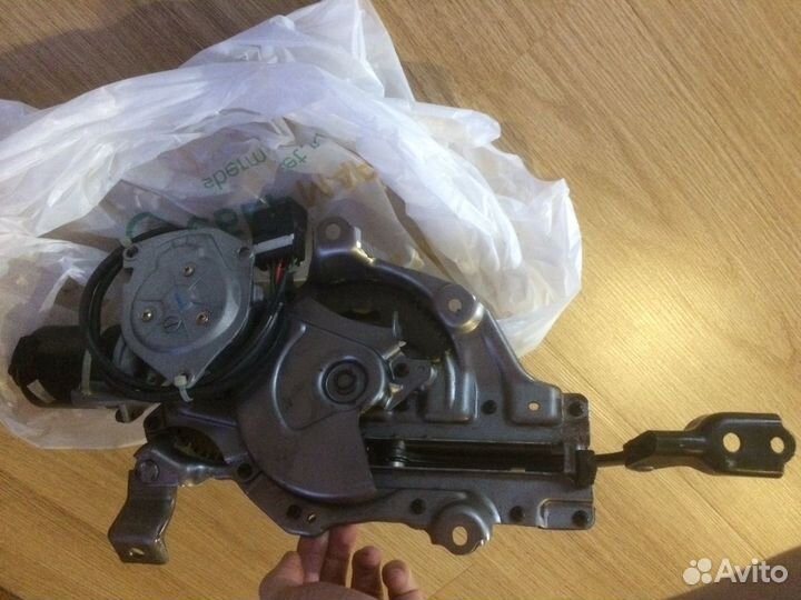 Продам механизм подъёма 5-й двери Тойота Харриер