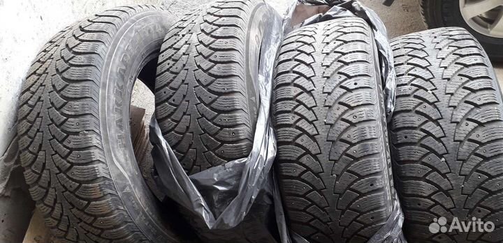 Nokian Tyres Hakkapeliitta SUV 235/65 R17 108T