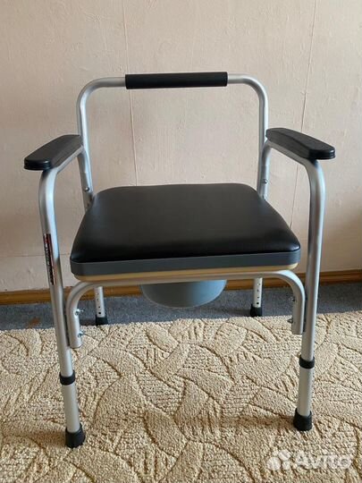 Кресло-стул с санитарным оснащением