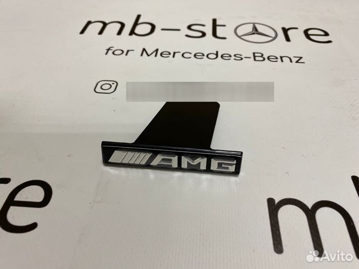 Шильдик Amg в решетку радиатора Mercedes