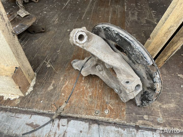 Поворотный кулак правый Chevrolet Cruze