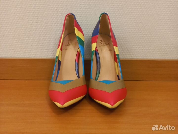 Туфли на высокой шпильке 35 размер