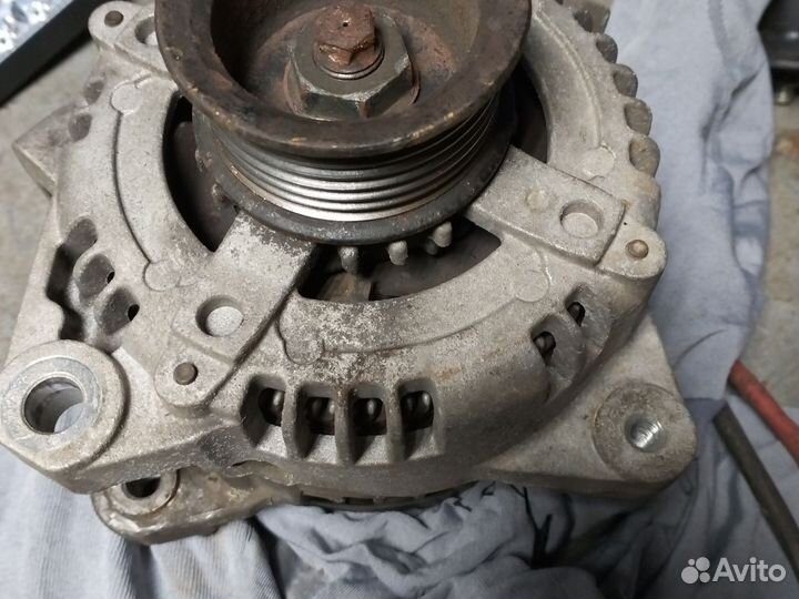 Генератор toyota avensis