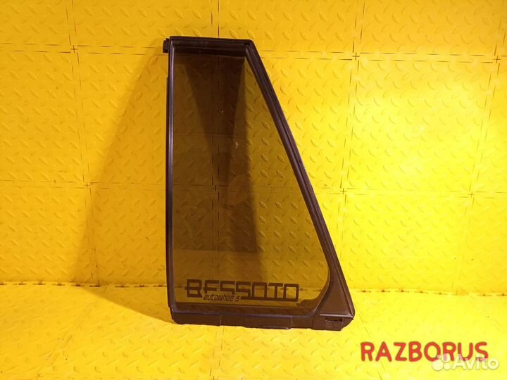 Форточка двери задней левой Mazda 626 Capella GW