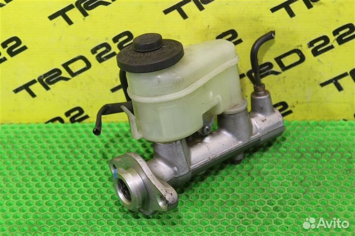 Главный тормозной цилиндр Toyota Corolla AE110