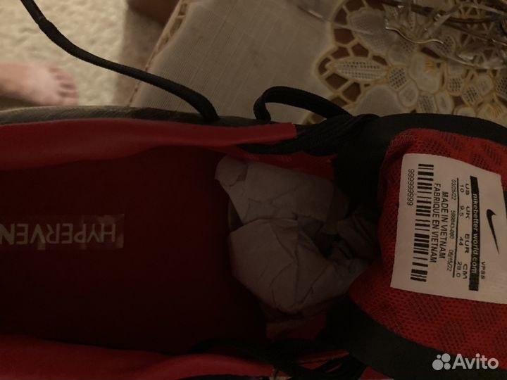 Продам новые бутсы(сороконожки)фирмы Nike