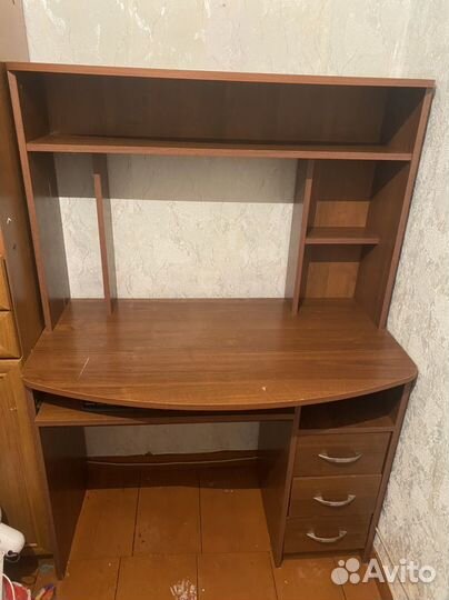 Компьютерный стол