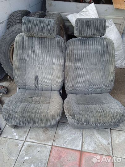 Передние сиденья на УАЗ