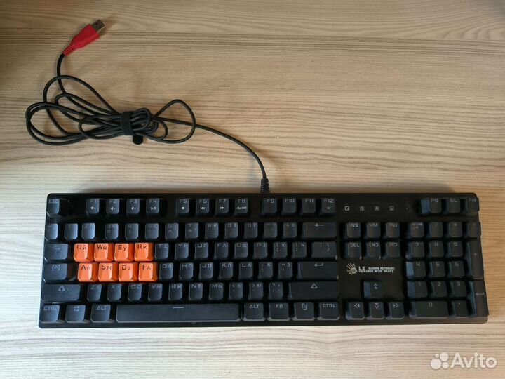 Клавиатура Bloody b820r