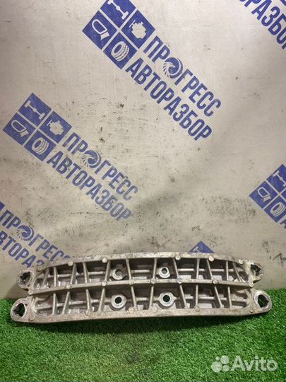 Траверса Toyota Mark X седан 2.5 4GR 2009