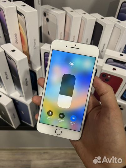 iPhone 8 Plus, 64 ГБ