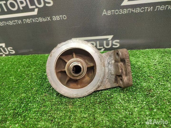 Корпус масляного фильтра Volkswagen Passat B3 1.8