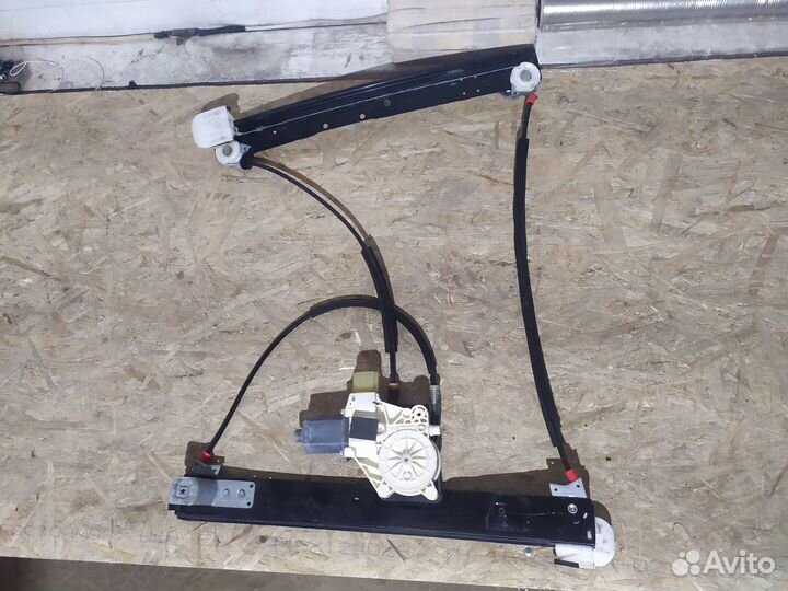 Стеклоподъёмник передний левый Ford Monde 4