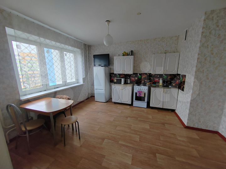 3-к. квартира, 80 м², 5/17 эт.