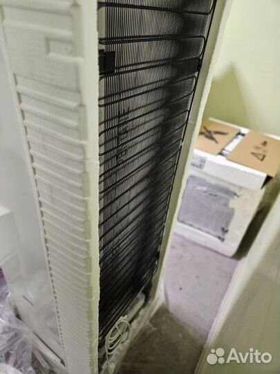 Встраиваемый холодильние AEG SKE818E1DC