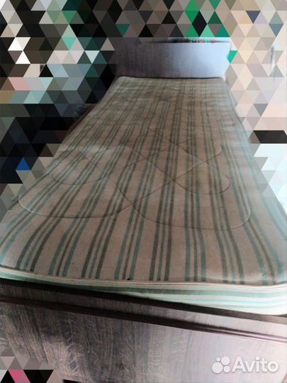 Кровать односпальная с матрасом бу