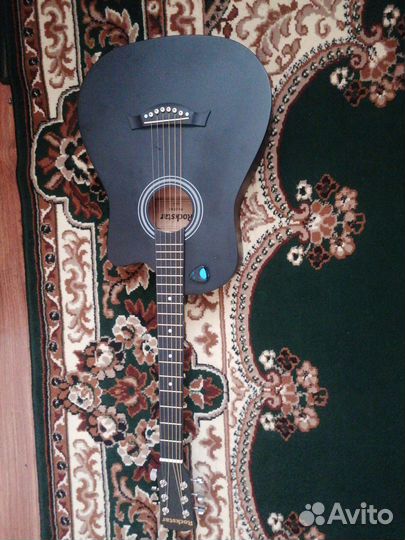 Акустическая гитара