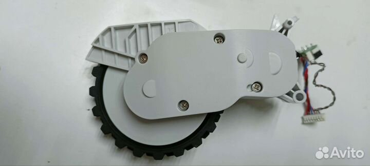 Колесо на робот пылесос xiaomi