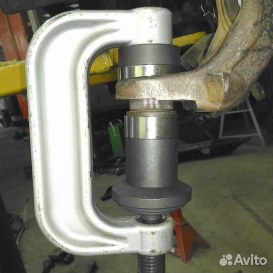 Набор съемников шаровых опор Mercedes-Benz W220