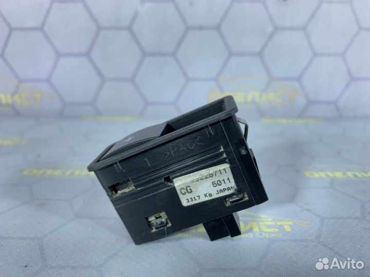 Кнопка стеклоподъемника задняя Opel Astra H 2008