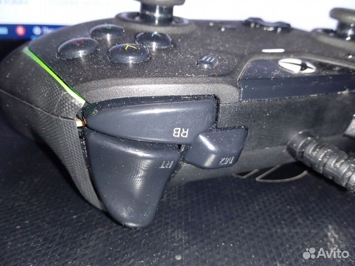Геймпад Razer Wolverine v2