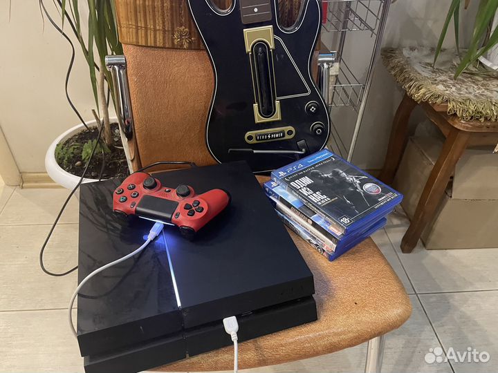 Playstation 4 500gb fat+guitar hero live+ещё игры