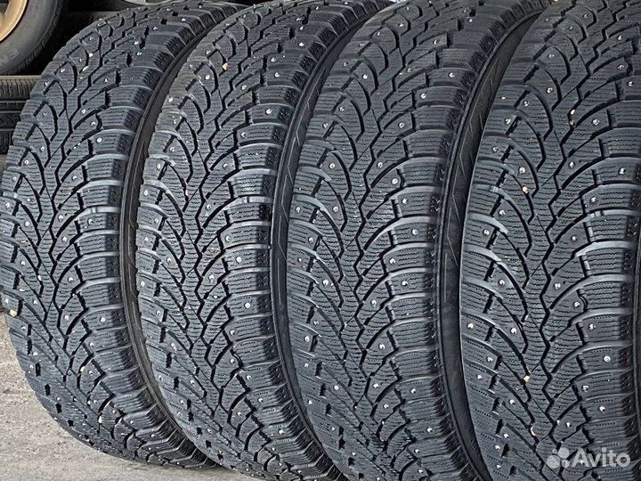Pirelli Formula Ice 215/65 R16