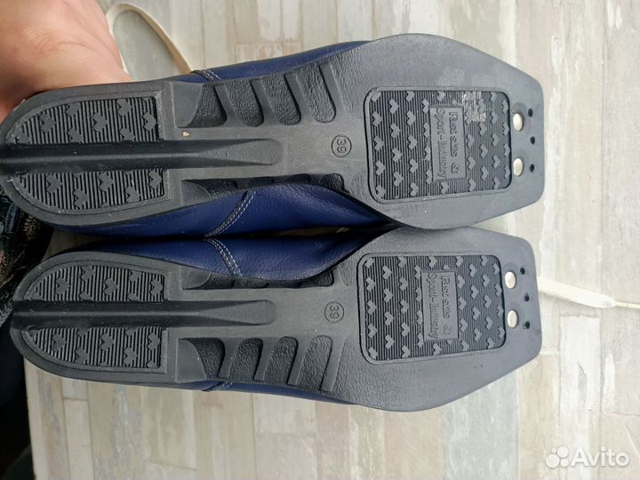 Лыжные ботинки