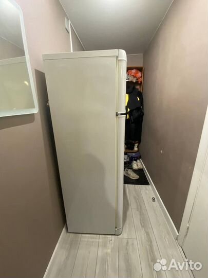 Холодильник б/у indesit