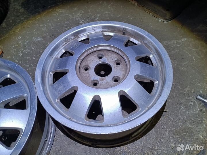 Диск диски Audi R 15 4B0601025N