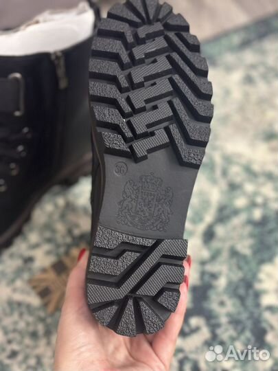 Ботинки для девочки