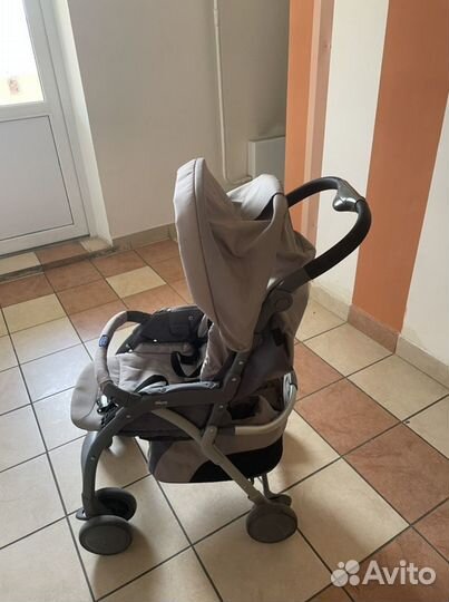 Коляска прогулочная chicco