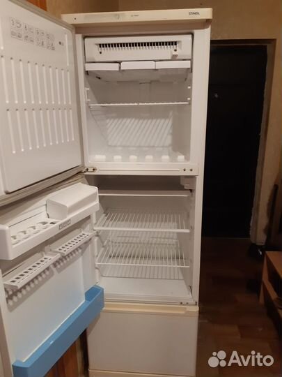 Рабочий Стинол ноу Фрост трехкамерный холодильник