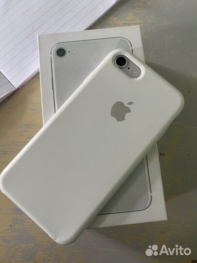 iPhone 8, 64 ГБ