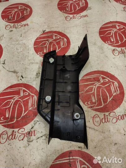 Обшивка порога задняя правая Nissan X-Trail T31