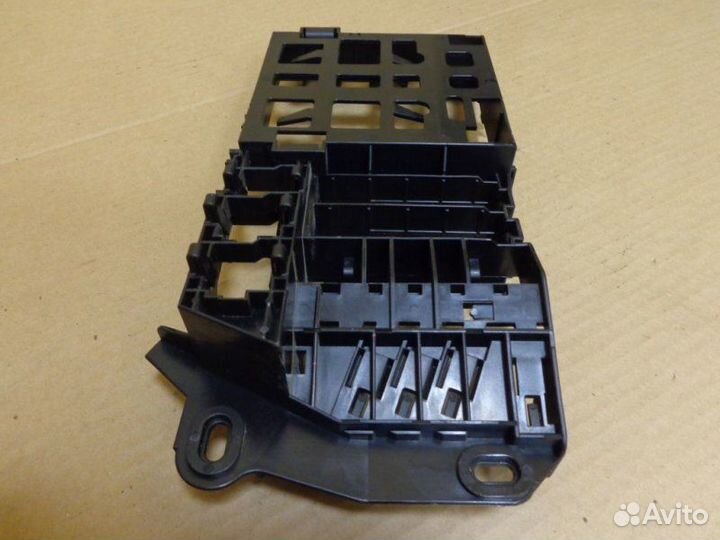 Корпус блока предохранителей Audi A6 C6 BDW 2007