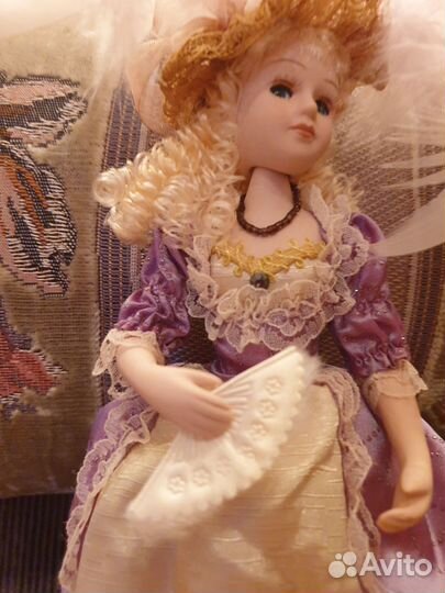 Кукла фарфоровая коллекционная