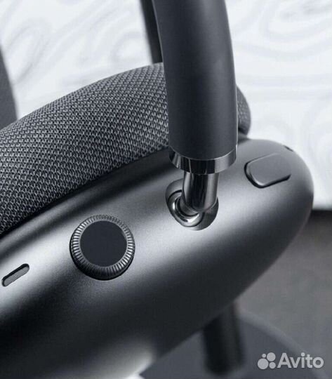 AirPods Max Black / White