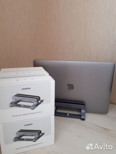 Двойной вертикальный держатель Ugreen для ноутбука