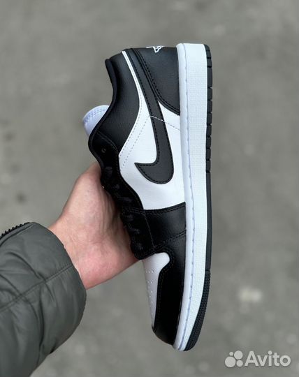 Jordan 1 Low Panda. Оригинал