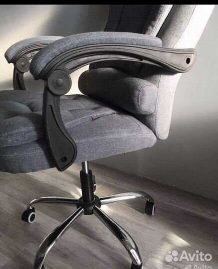 Компьютерное кресло руководителя
