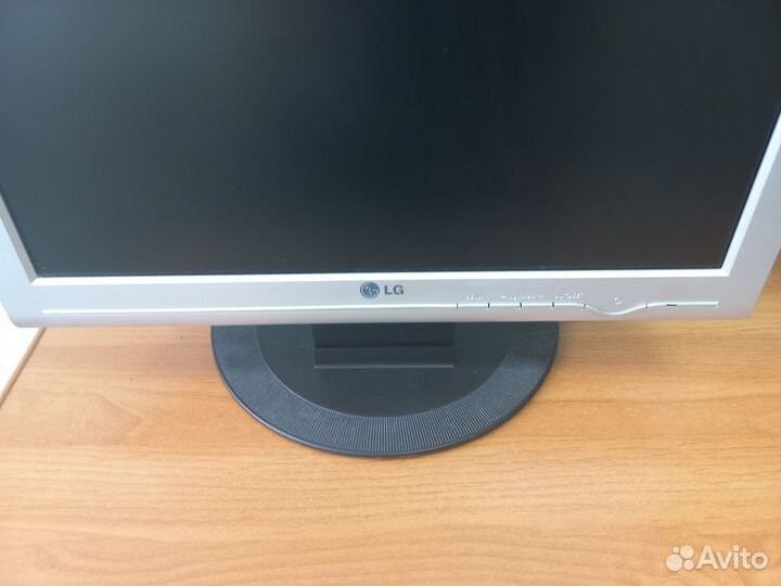Монитор LG