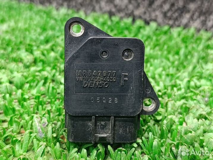 Датчик массового расхода воздуха дмрв Mitsubishi Pajero Sport