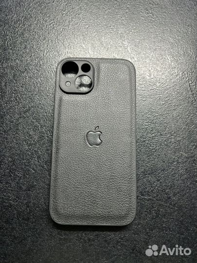 Чехлы на телефон iPhone 13 и 14